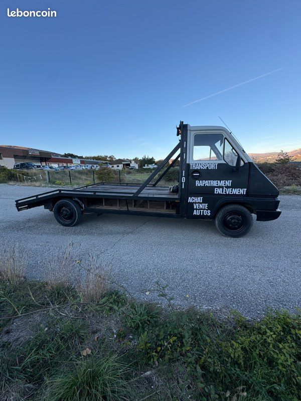 Depanneuse Renault master 1 T35D (image 2)