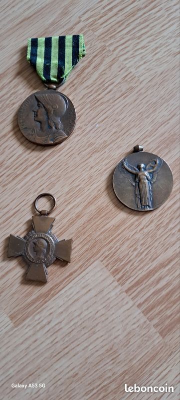 Médailles militaire (image 1)