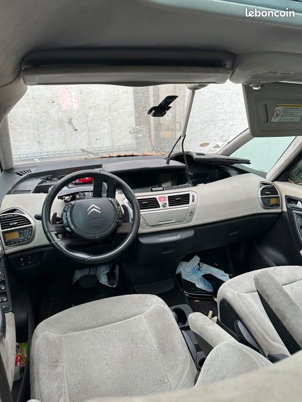 CITROËN C4 GRAND PICASSO 2.0 HDi 138 136cv (image 3)