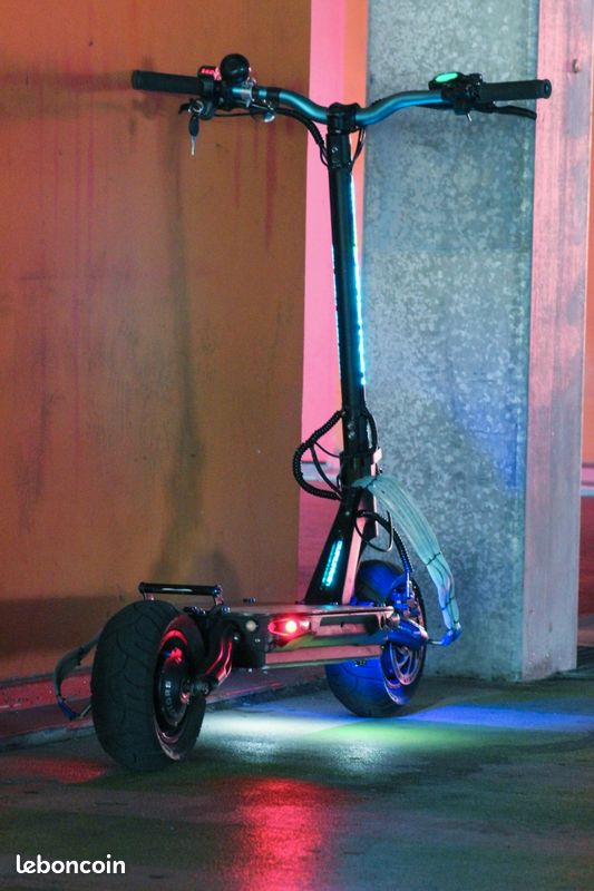 Trottinette électrique (image 1)