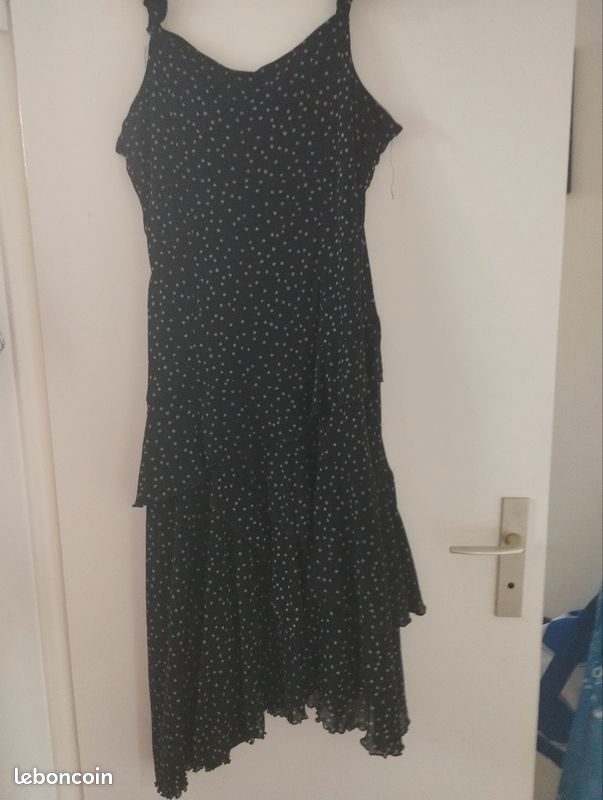 Robe bretelles été, noire à poids blancs, volantée, long 209 cm doublée noire. Taille 38/40 (image 2)