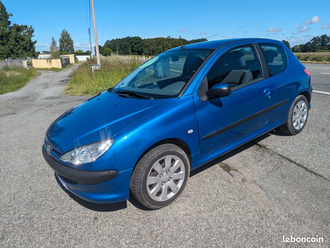 206 1.4 hdi 70cv occamobile 64 pau dans le véhicule qui dure le véhicule fiable (image 2)
