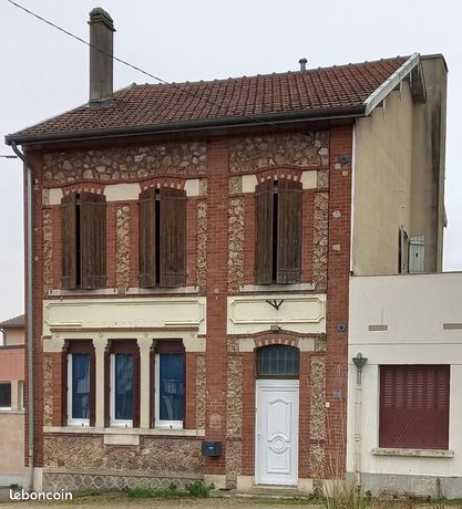 Maison 8 pièces 244 m²