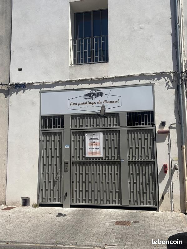 Garage/box La Rochelle · 130 €/mois