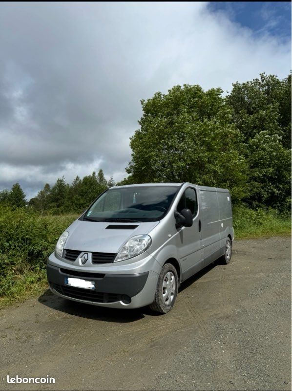 Renault trafic L2H1 aménagé 2 places (image 1)