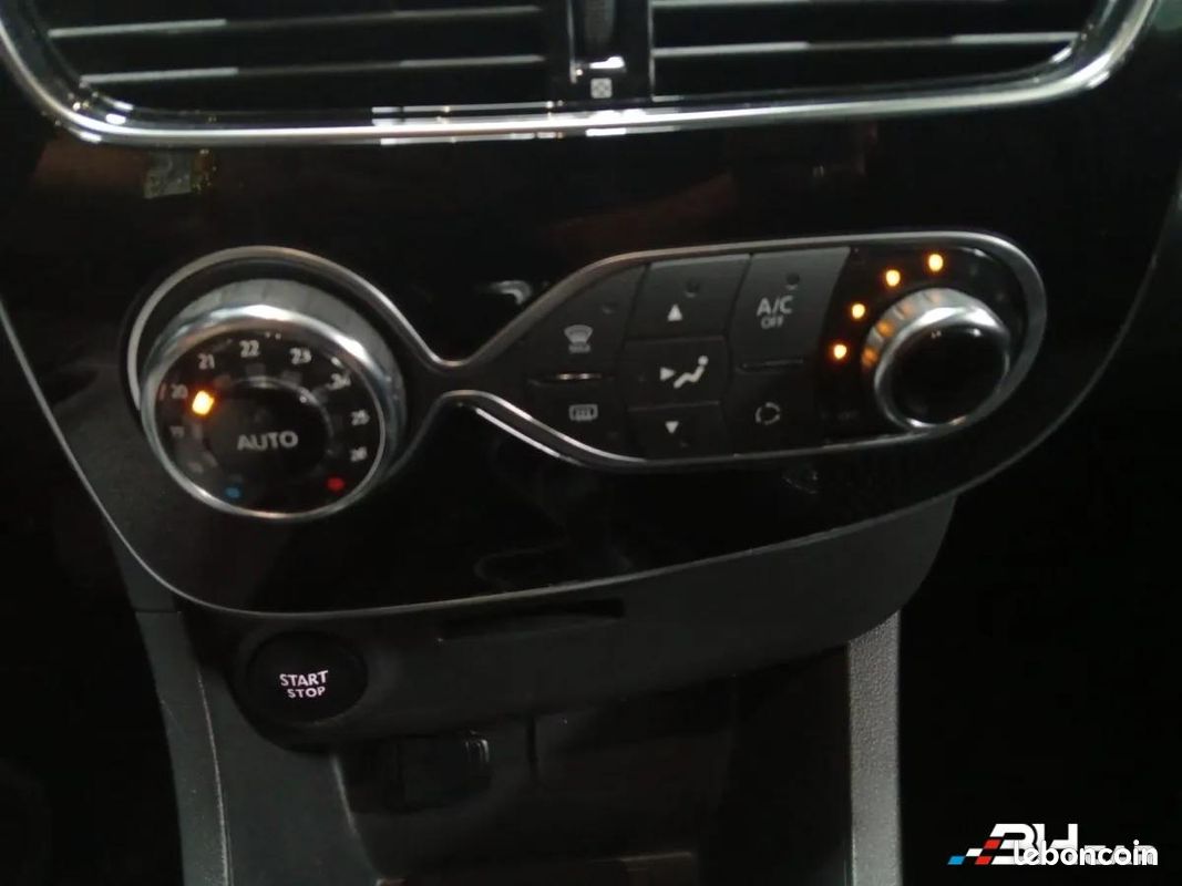 Renault Clio 0.9 TCE 90 ENERGY INTENS (image 24)