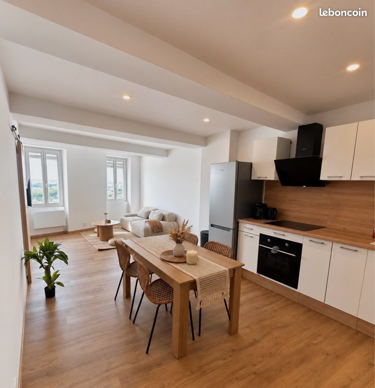 Appartement 2 pièces 45 m² · à Pierrefeu-du-Var · 45 m² · 900 €