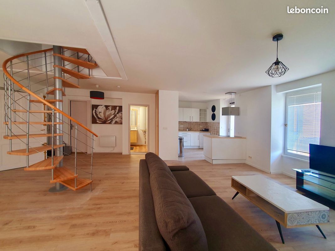 Appartement 4 pièces 90 m² · à Saint-Julien-en-Genevois · 90 m² · 2 200 €/mois