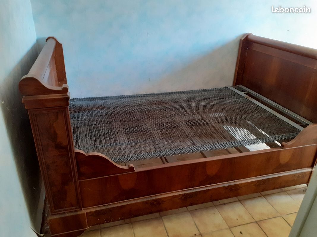 Lit ancien (image 1)