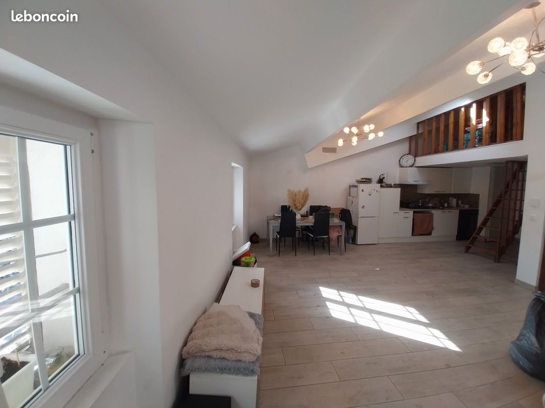 Appartement 4 pièces 83 m² · à Cuers · 83 m² · 980 €