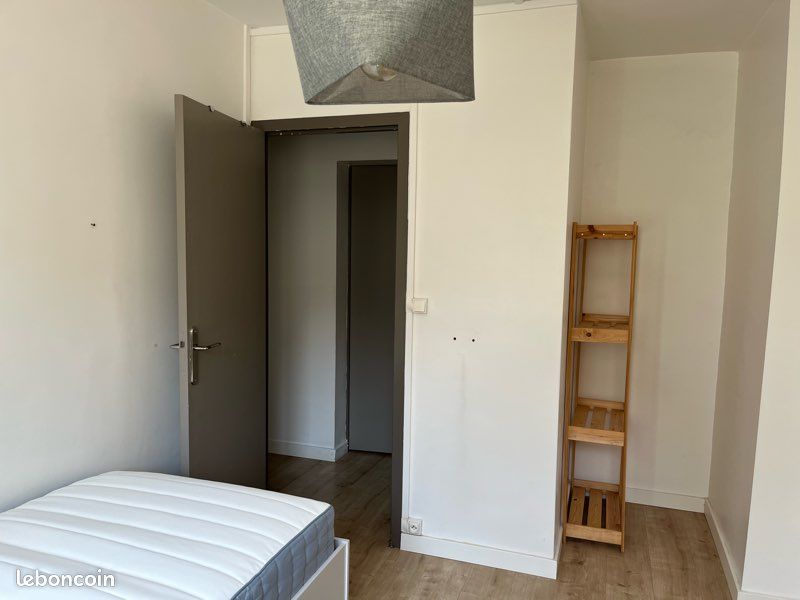 Appartement 3 pièces 70 m² · à Pessac · 70 m² · 450 €
