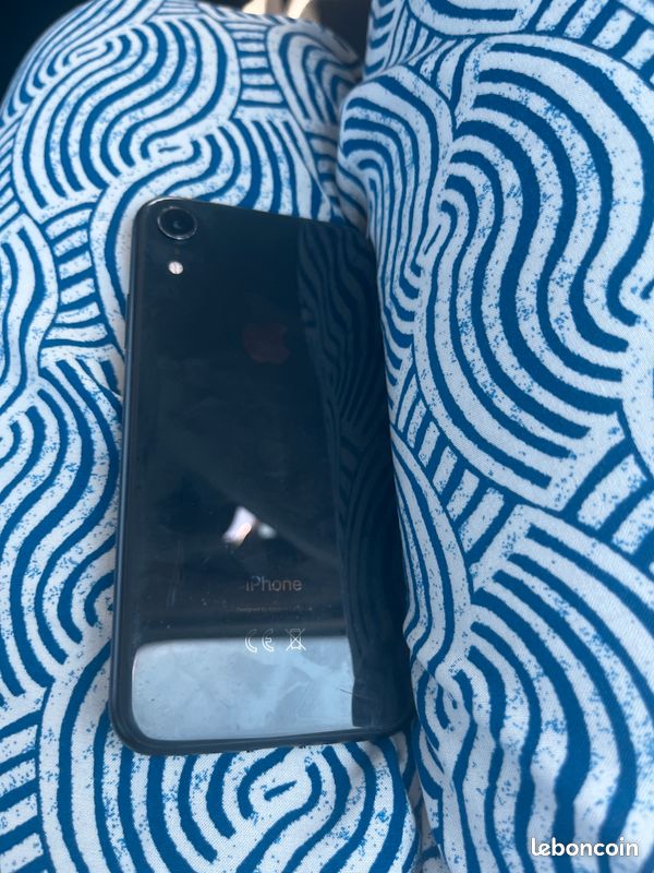 IPhone XR (image 2)