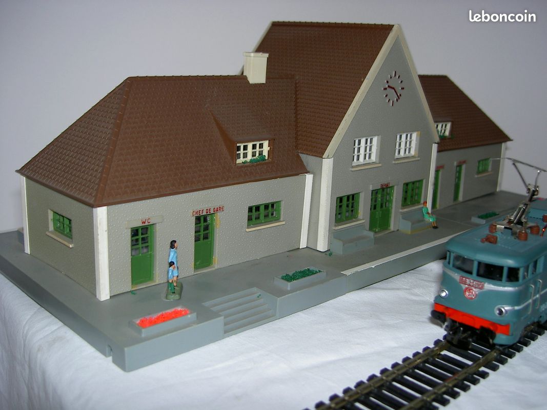 Maquette Gare Jouef 1020 – Grand Gare Complète à Monter – Neuve