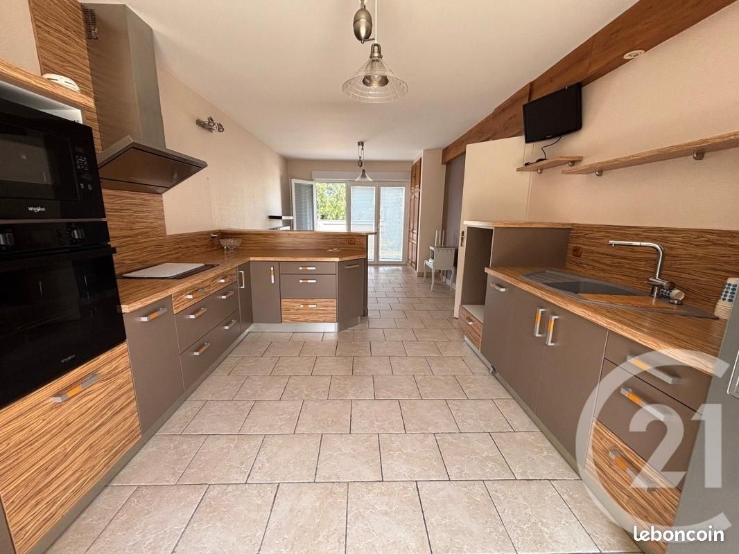 Maison 6 pièces 148 m² · à Châtellerault · 148 m² · 214 000 €