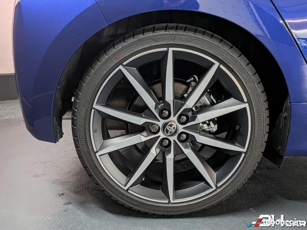 Toyota Yaris 1.5 130H 90 HYBRID FULL-HYBRID 0.8KWH GR-SPORT BVA (image 28)