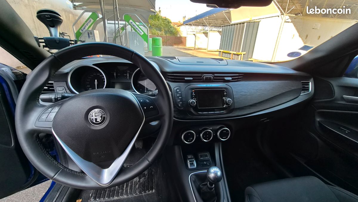 Alfa Romeo Giulietta 1.4 Multiair (image 3)