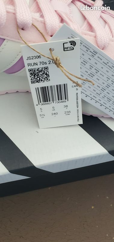 Baskets Adidas Femme neuves Taille 38 (image 2)