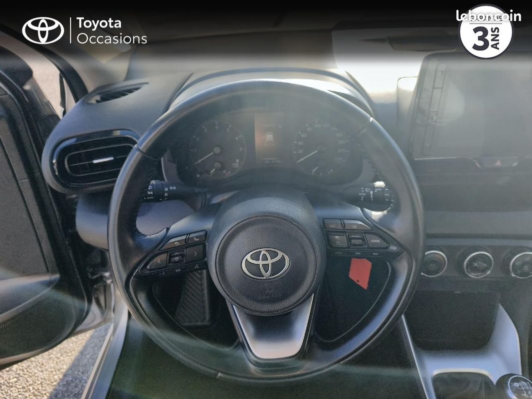 Toyota Yaris 120 VVT-i Dynamic Business PACK 5p MC24 (image 9)
