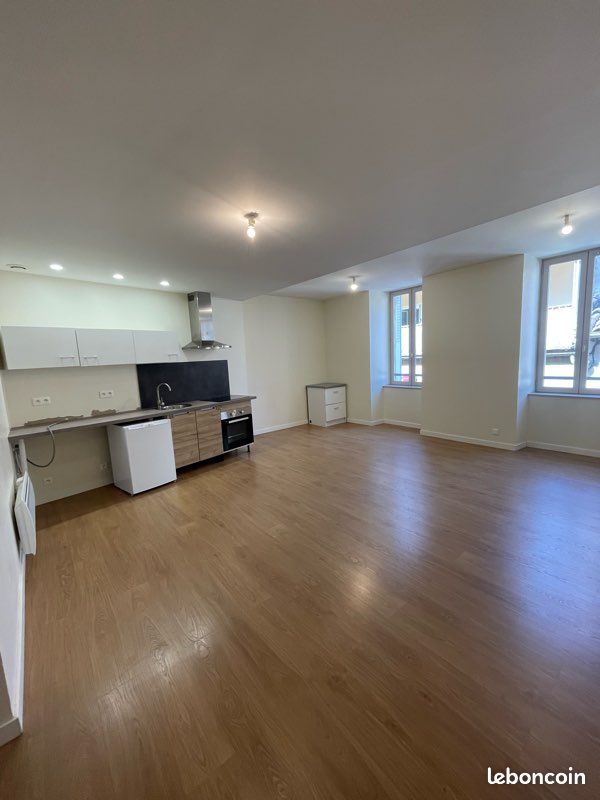 Appartement 2 pièces 53 m² · à Millau · 53 m² · 520 €