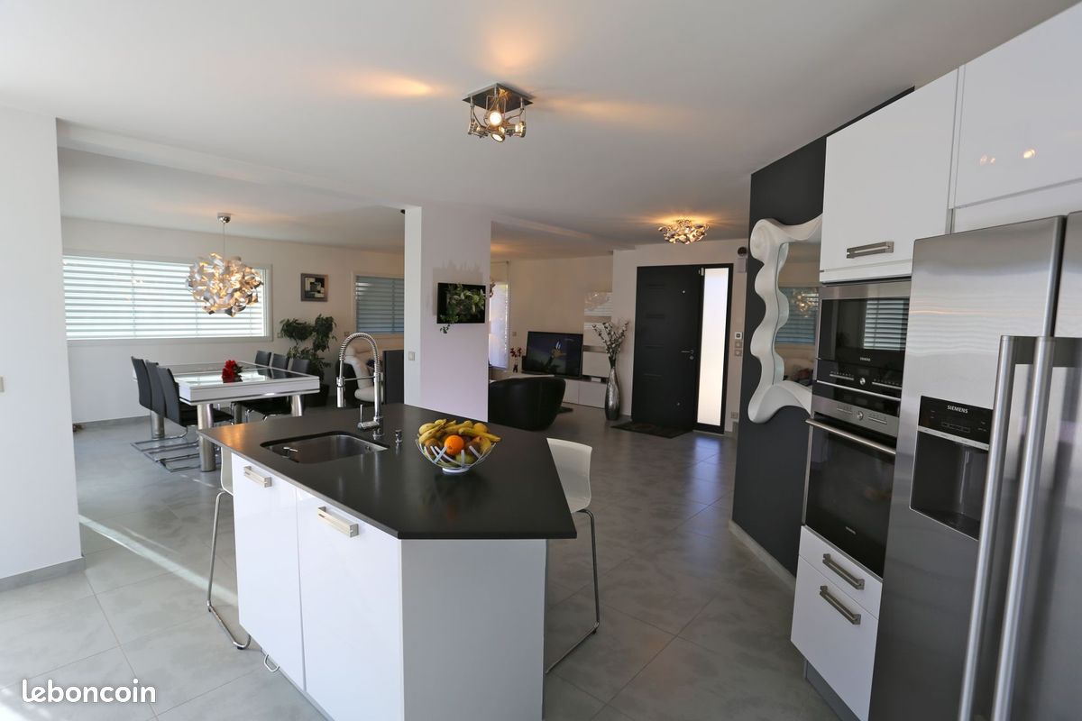 Maison 5 pièces 105 m² · à Larringes · 105 m² · 554 030 €