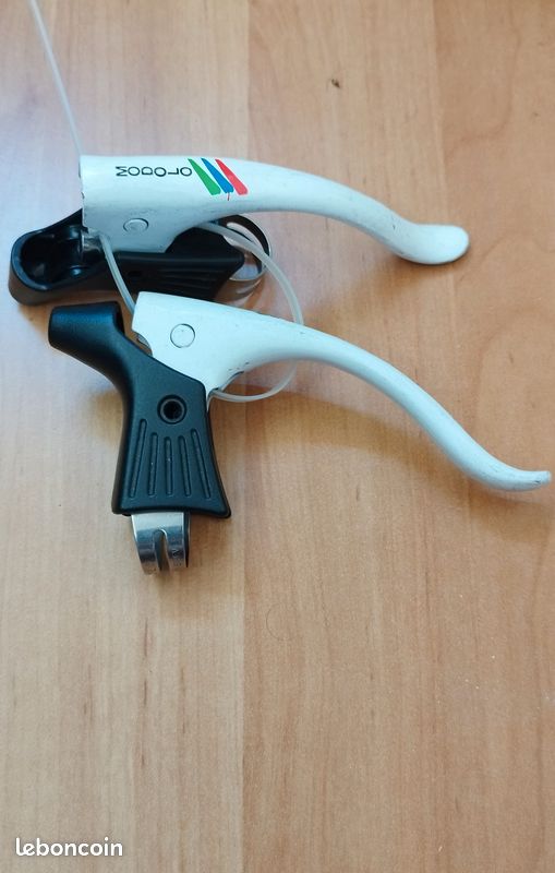Leviers de frein pour vélo de route (image 1)