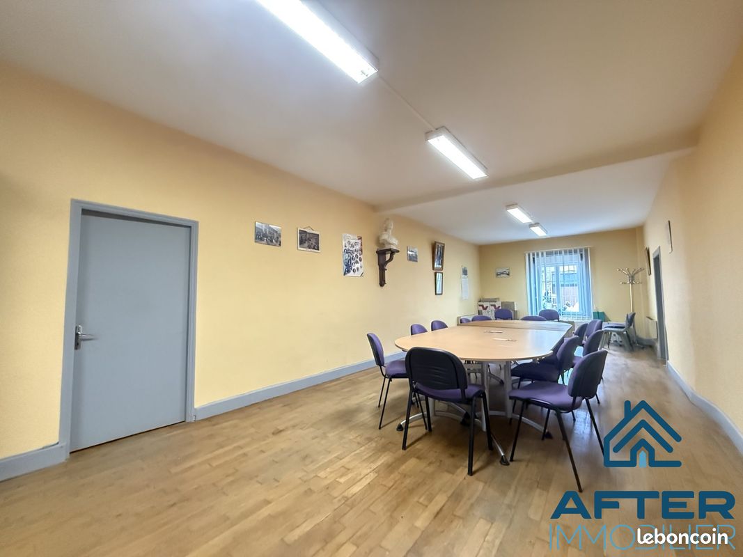 Immeuble 288 m² · à Fontenoy-la-Joûte · 288 m² · 148 900 €