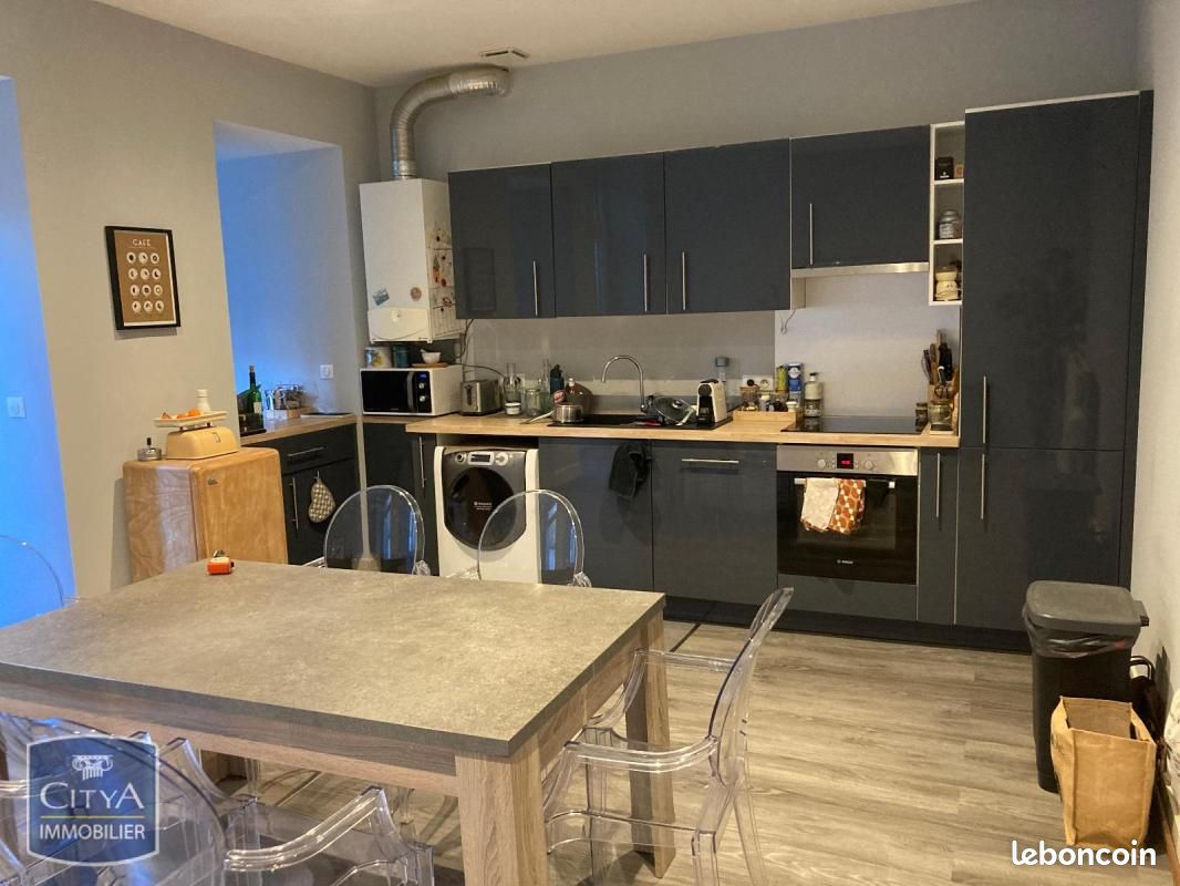 Appartement 4 pièces 92 m² · à Limoges · 92 m² · 916 €