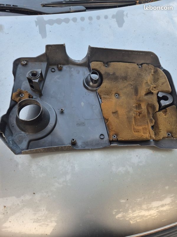 Cache moteur Renault (image 2)