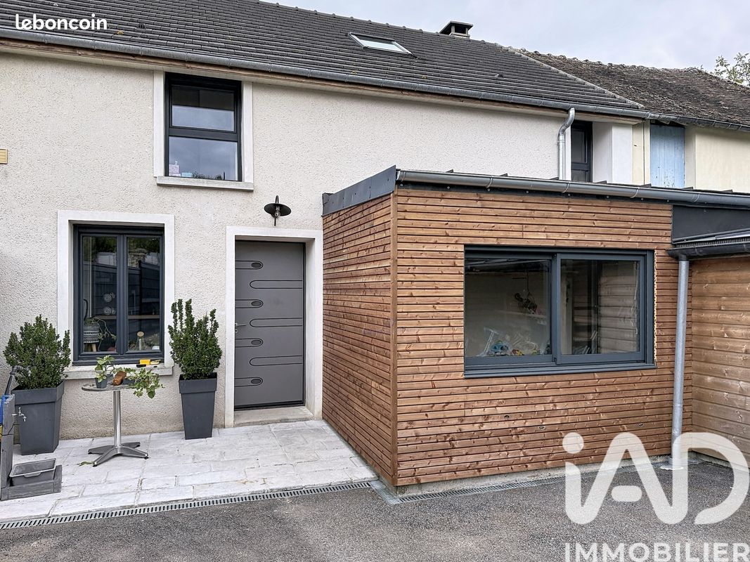 Maison 6 pièces 130 m² · à Bréval · 130 m² · 288 500 €