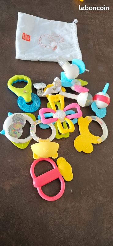 Lot de 10 jouets de dentition (image 1)