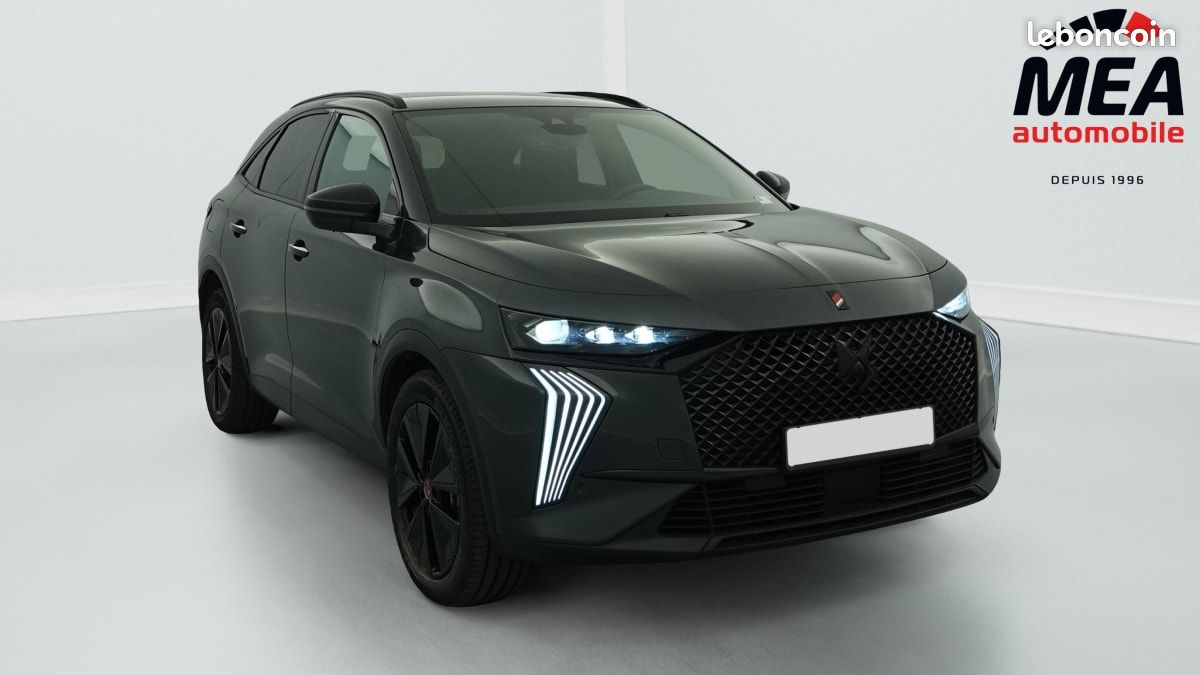 DS 7 DS7 Hybride Rechargeable E-Tense 300 EAT8 4x4 Performance Line + (image 1)