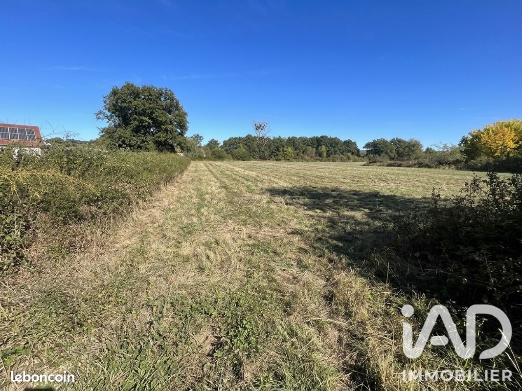 Terrain 3020 m² · à Épinac · 3 020 m² · 31 900 €