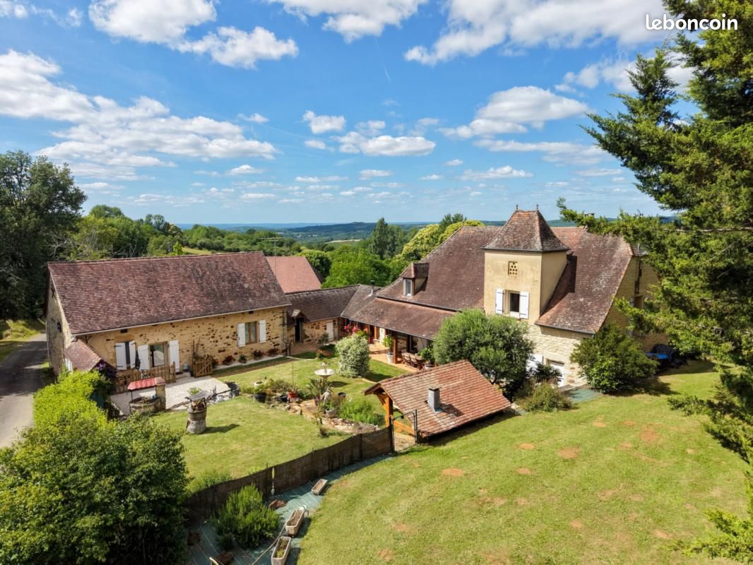 Maison 7 pièces 203 m² · à Gourdon · 203 m² · 465 000 €
