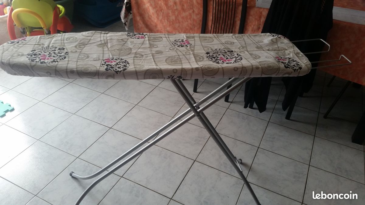 Table à repasser (image 1)