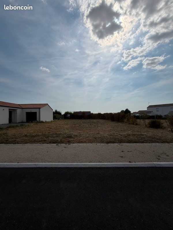 Terrain constructible · à Lairoux · 35 000 €