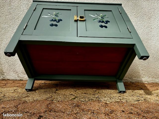 Petit meuble vert olivier refait a neuf (image 5)