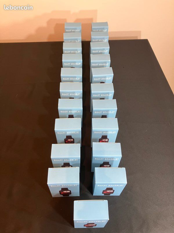 📢 Lot de 21 montres connectées (roses) neuves – Prix attractif pour revendeurs (image 2)