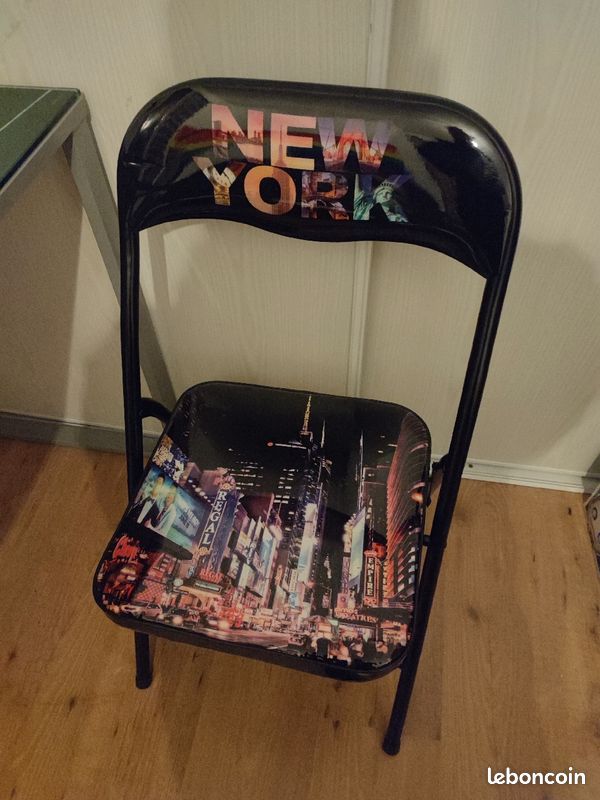 Bureau et sa chaise (image 2)