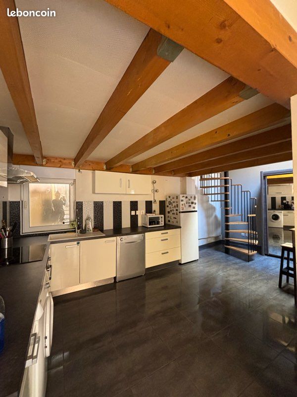 Appartement 3 pièces 66 m² · à Ajaccio · 66 m² · 990 €