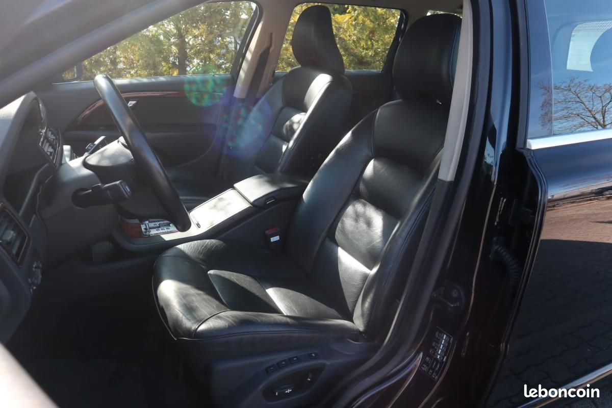 Volvo V70 3.2 SUMMUM 238 CH BVA - RADAR DE RECUL ISOFIX SYSTEME NAVIGATION (image 11)