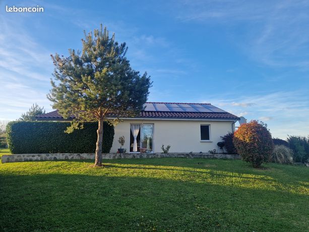 A vendre maison de pied de 99m2 située sur la commune de Lacapelle Viescamp la cmmune de Lacapelle Viescamp à 5 minutes de St paul des Landes et de c'est commerces....,...1500m2
