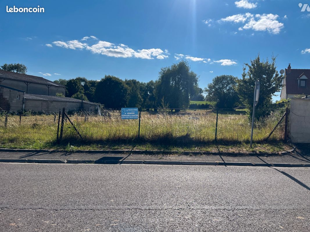 Terrain 1448 m² · à Vaux-Andigny · 1 448 m² · 20 500 €