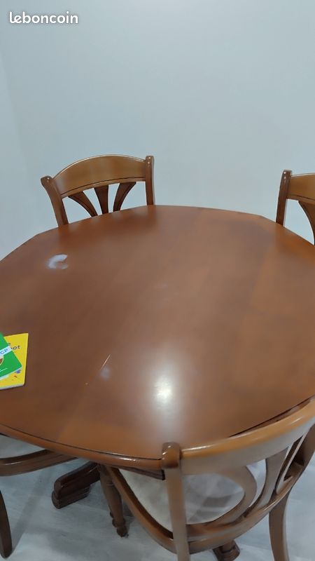 Table et chaises (image 2)