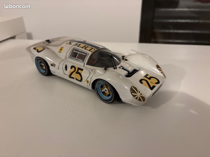FERRARI 330 P4 COUPE # 33 SABENA jaune 1/18 UNIVERSAL HOBBIE