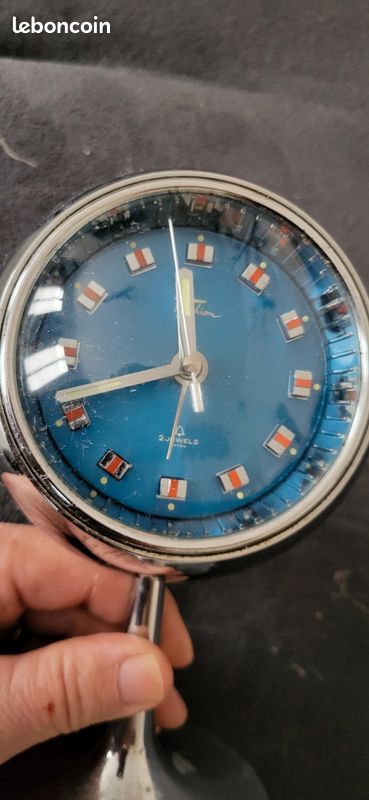 Réveil boule années 70 - Ressourcerie Histoires Sans Fin
