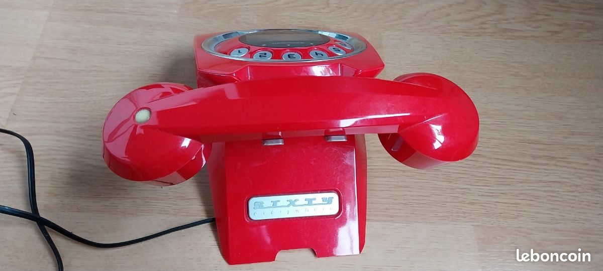 Téléphone vintage à touches rouge (image 2)