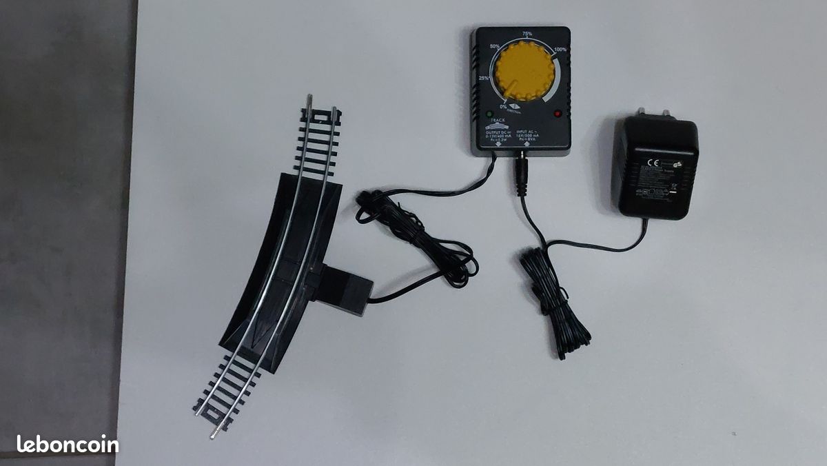 Rail D'Alimentation Courbe MEHANO F-269 Pour Train Électrique Échelle HO (1/87)