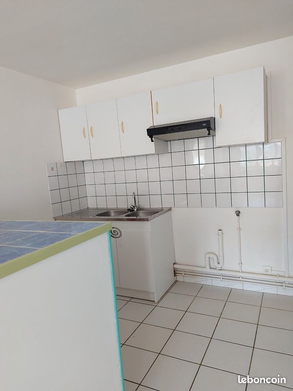 Appartement 3 pièces 64 m² · à Rochechouart · 64 m² · 500 €