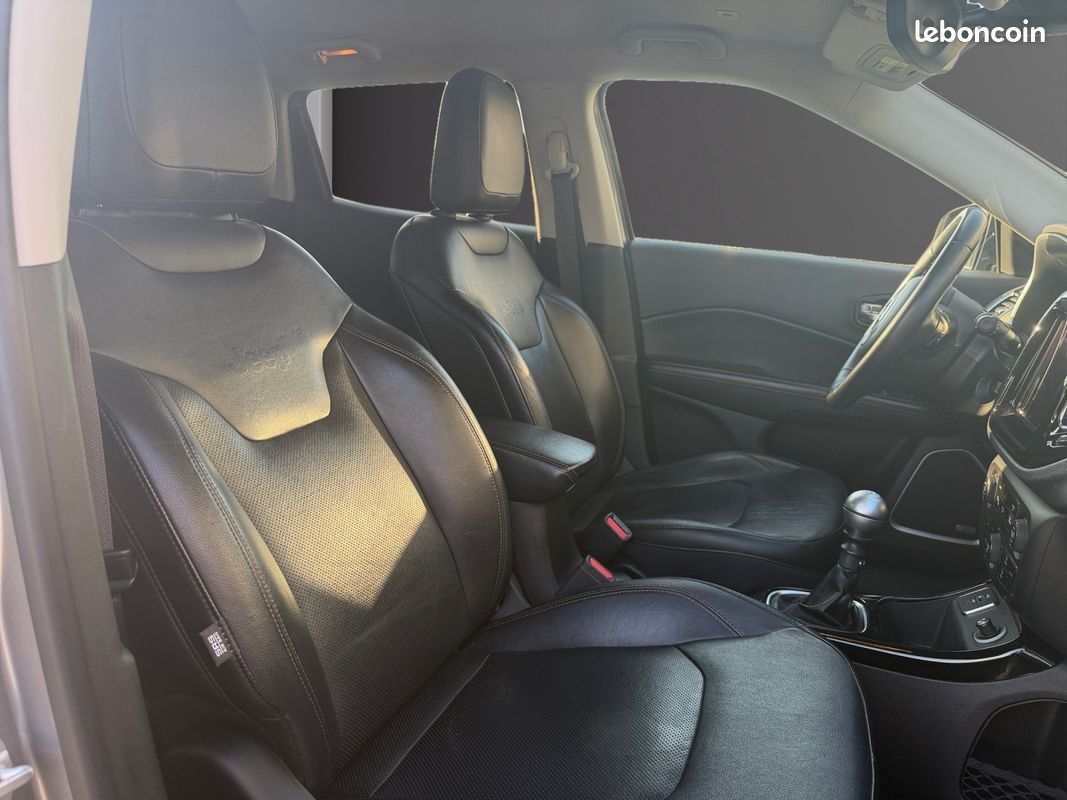 JEEP COMPASS 1.6 MJT 120 SPORT 4X2 120Ch Garantie 12 mois (image 13)