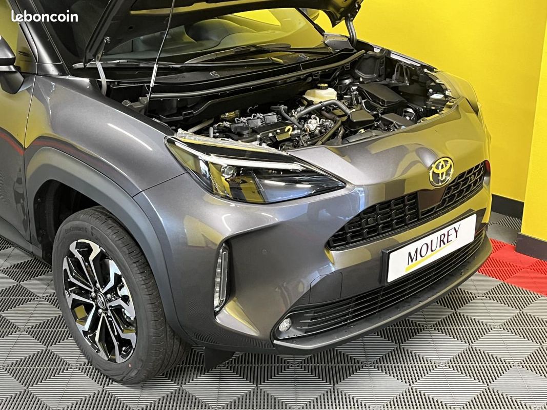 TOYOTA YARIS CROSS Hybrid 130h - BV CVT AWD-i 4X4 Design pack cargo (image 11)